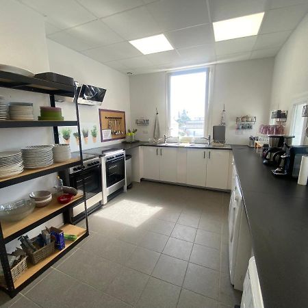 Le Pavillon Hostel Ноармутие-ан-л'Ил Екстериор снимка