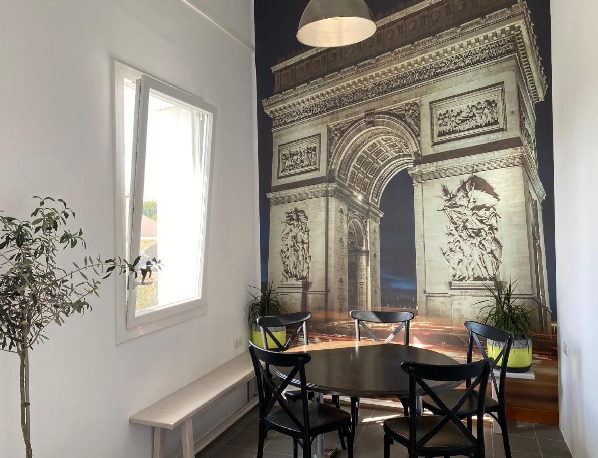 Le Pavillon Hostel Ноармутие-ан-л'Ил Екстериор снимка