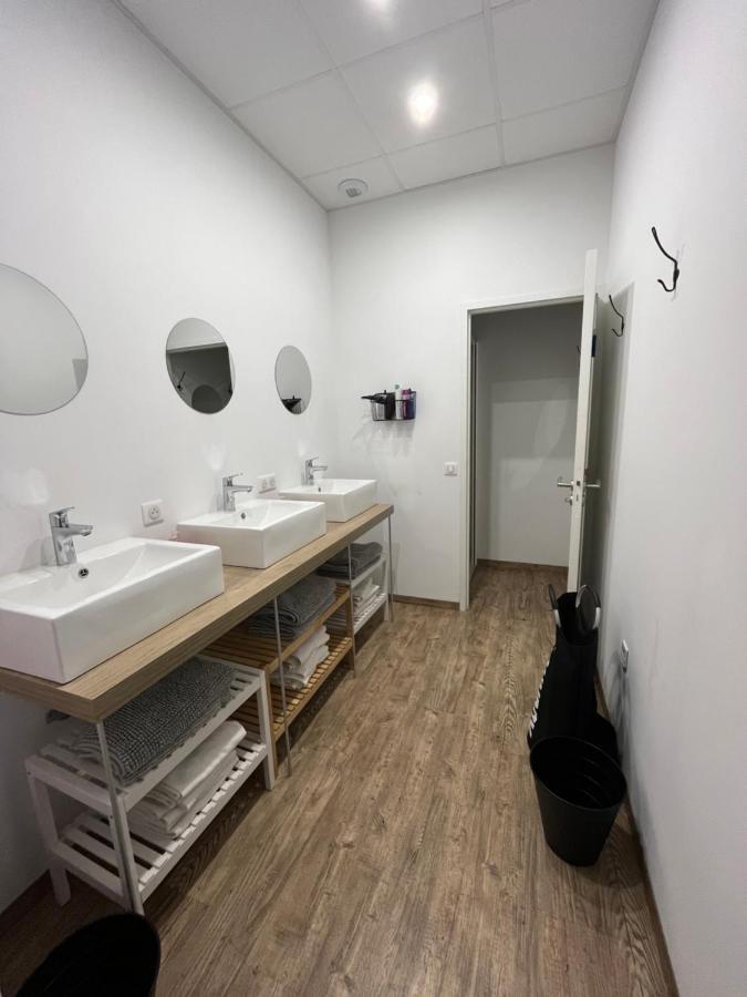 Le Pavillon Hostel Ноармутие-ан-л'Ил Екстериор снимка