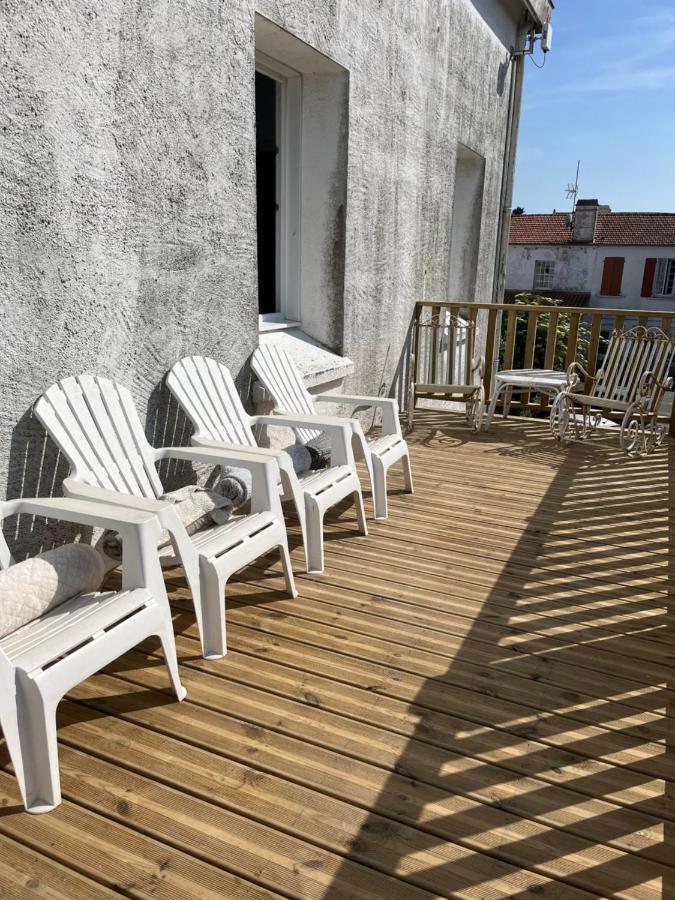 Le Pavillon Hostel Ноармутие-ан-л'Ил Екстериор снимка