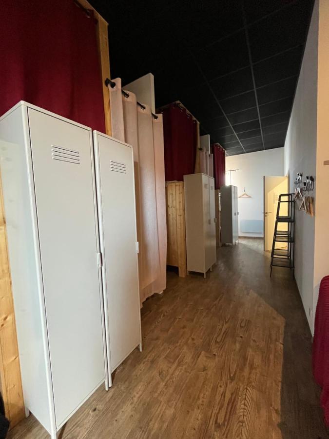 Le Pavillon Hostel Ноармутие-ан-л'Ил Екстериор снимка